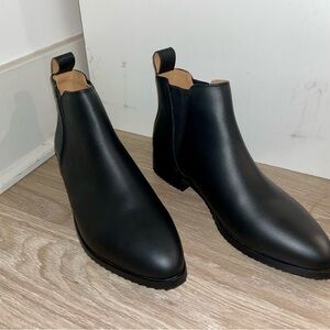 Eva Everyday Chelsea Boot